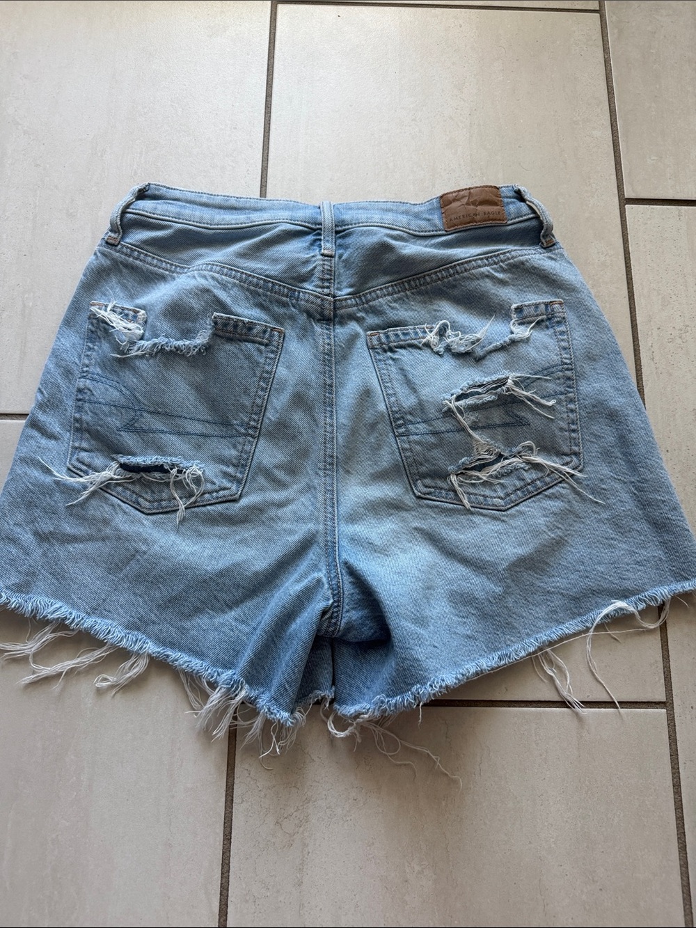 Embroidered Denim Women's Mom Shorts & High-Waisted 90s Boyfriend Short - Picture 11 of 14